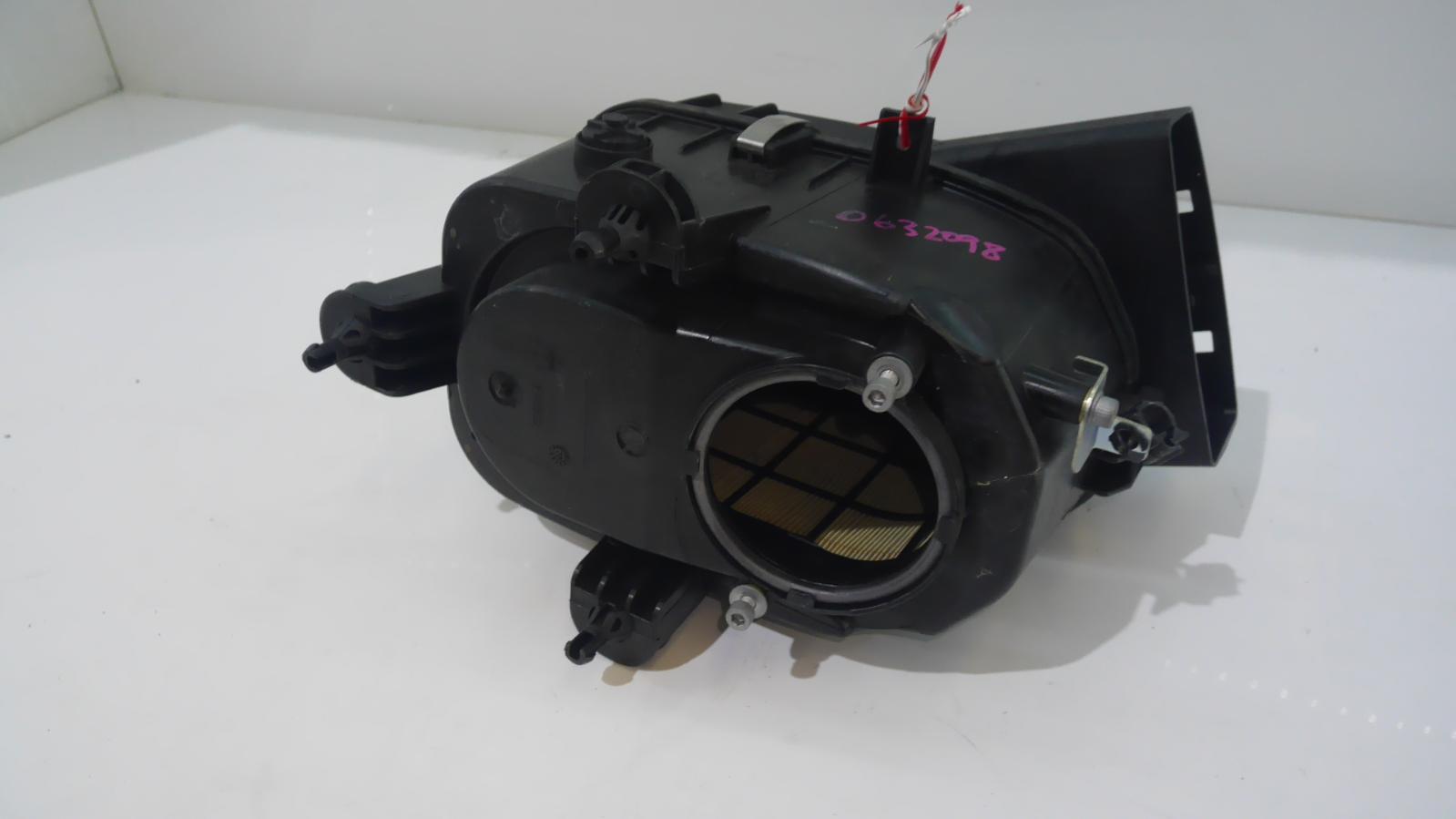 View Auto part Air Cleaner/Box Maserati Ghibli  2015