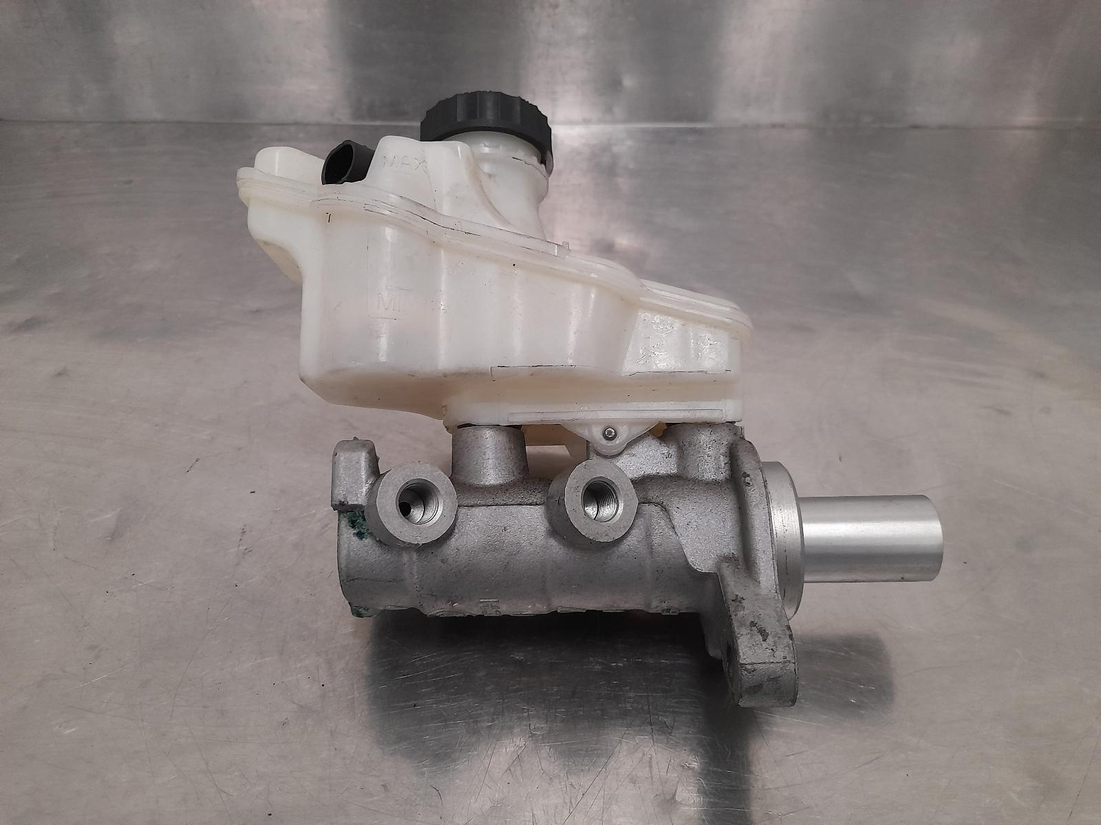 View Auto part Master Cylinder Maserati Ghibli  2015