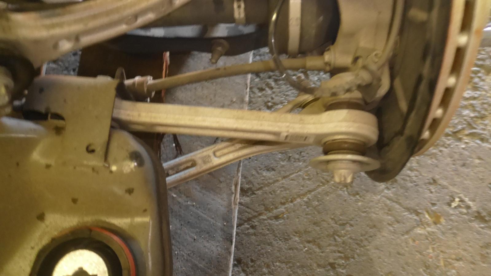 View Auto part Left Rear Trailing Arm Maserati Ghibli  2015