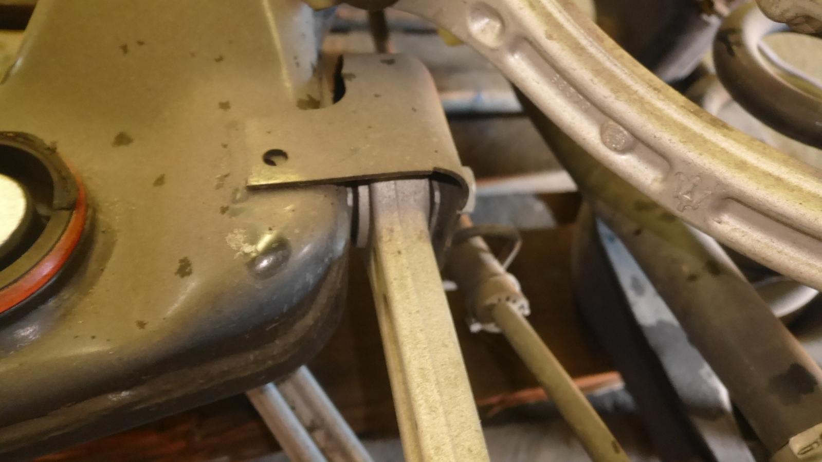 View Auto part Left Rear Trailing Arm Maserati Ghibli  2015
