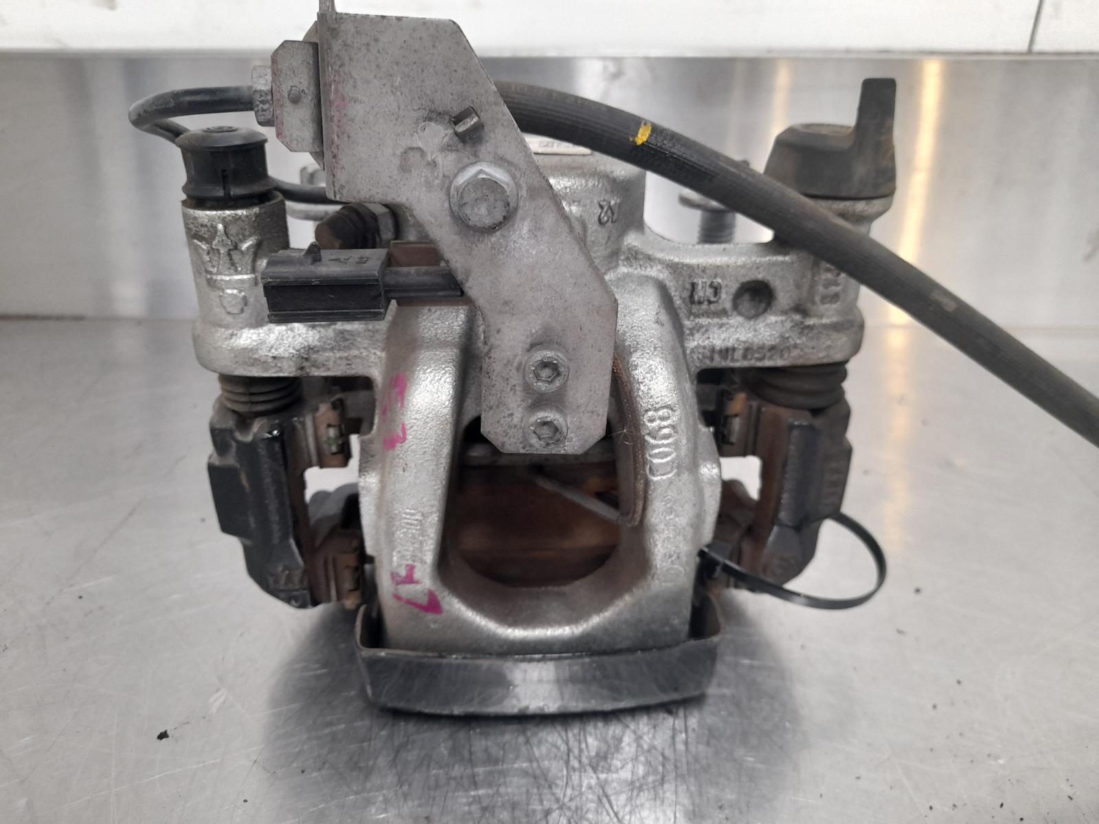 View Auto part Caliper Maserati Ghibli  2015