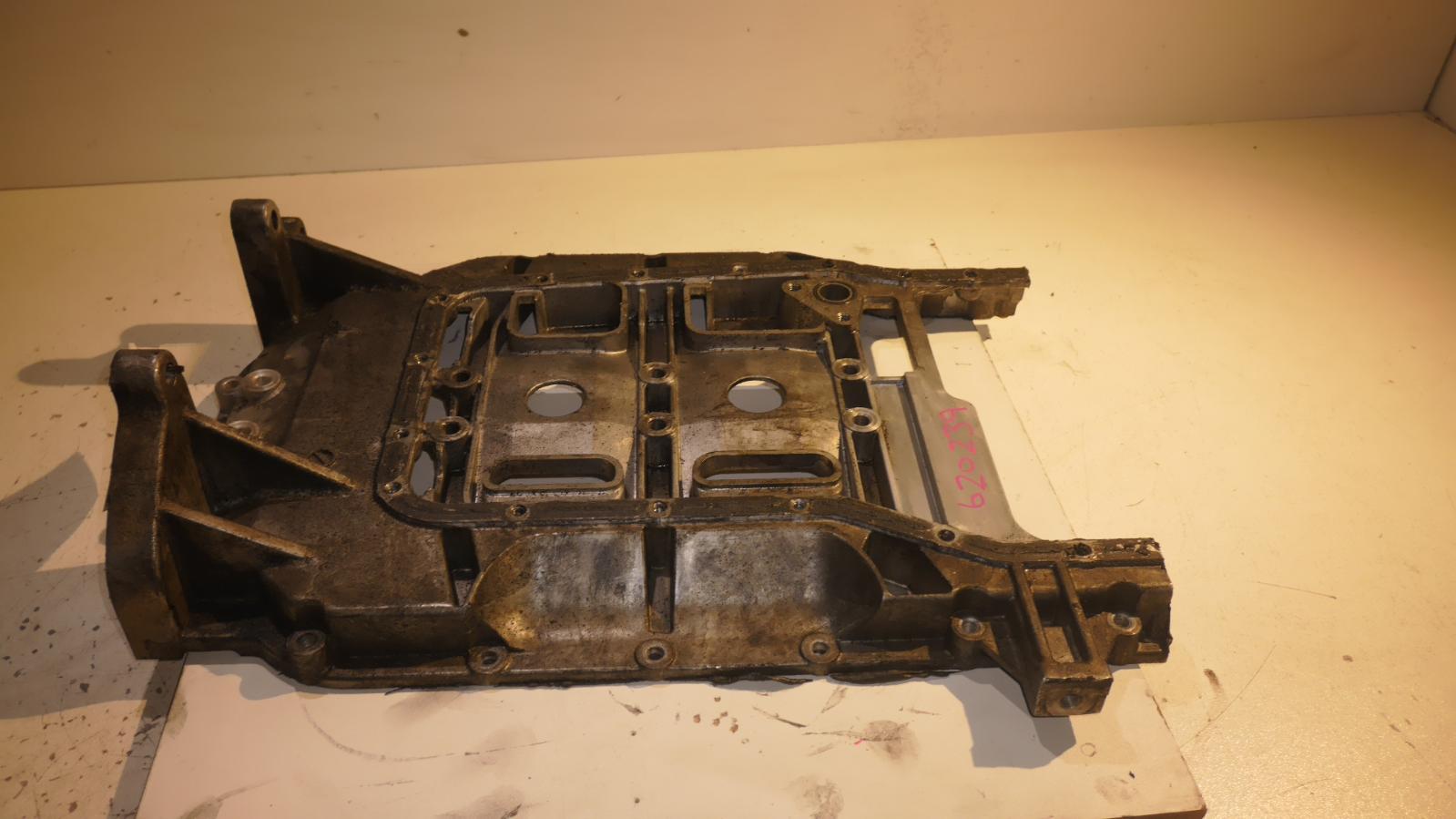 View Auto part Oil Pan/Sump Hyundai Iload/imax 2010
