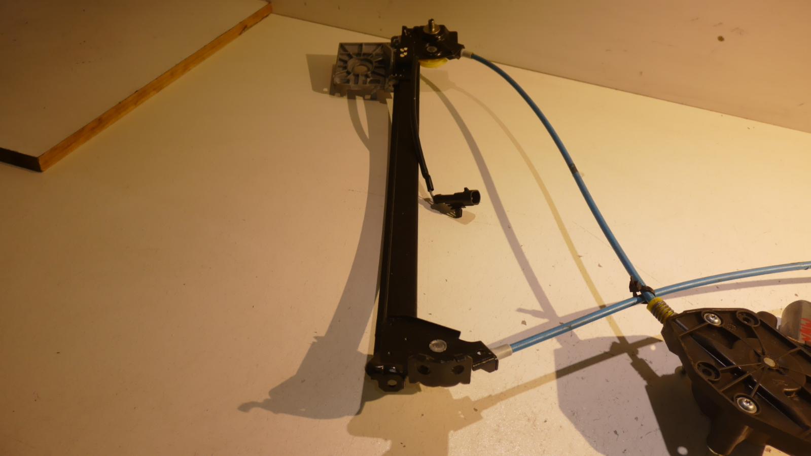 2008 Maserati Granturismo Left Front Window Reg/Motor View Auto part Left Front Window Reg/Motor Maserati Granturismo 2008
