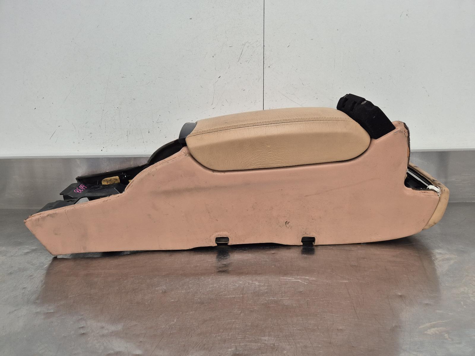 View Auto part Console Maserati Quattroporte 2004