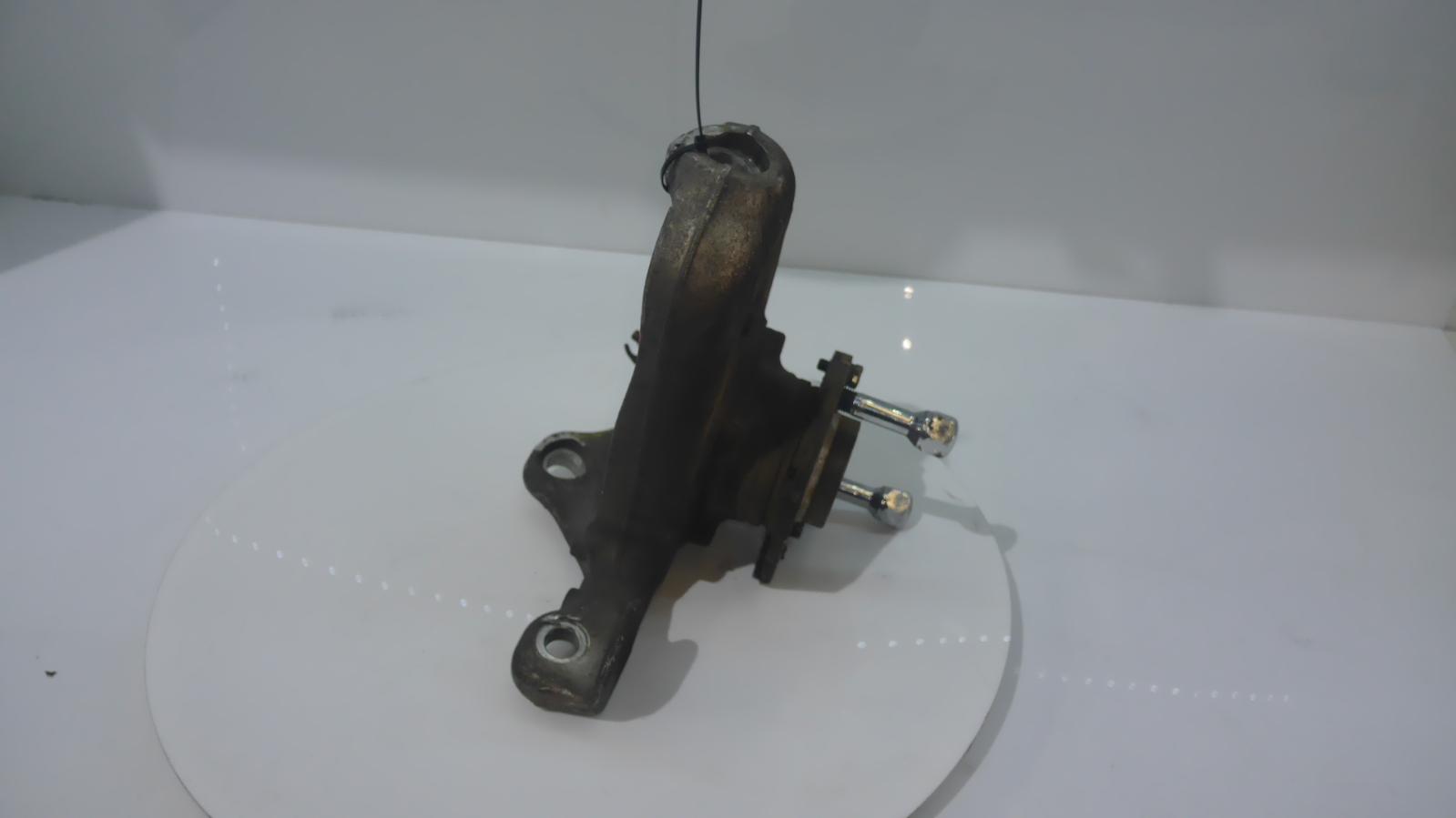 View Auto part Right Front Hub Assembly Maserati Quattroporte 2004