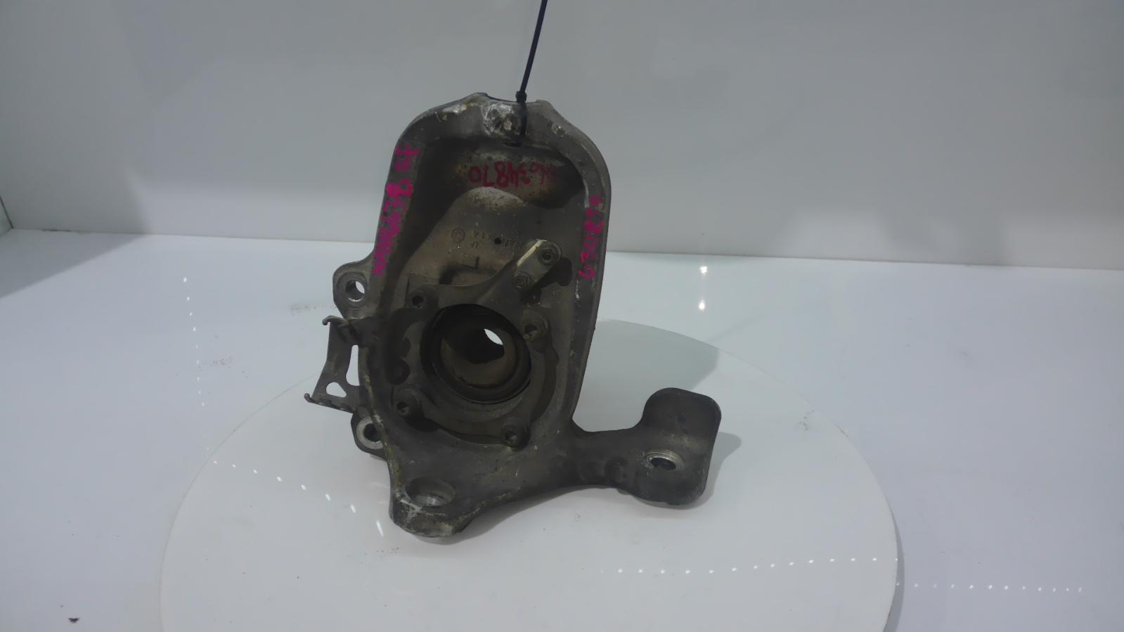 View Auto part Right Front Hub Assembly Maserati Quattroporte 2004
