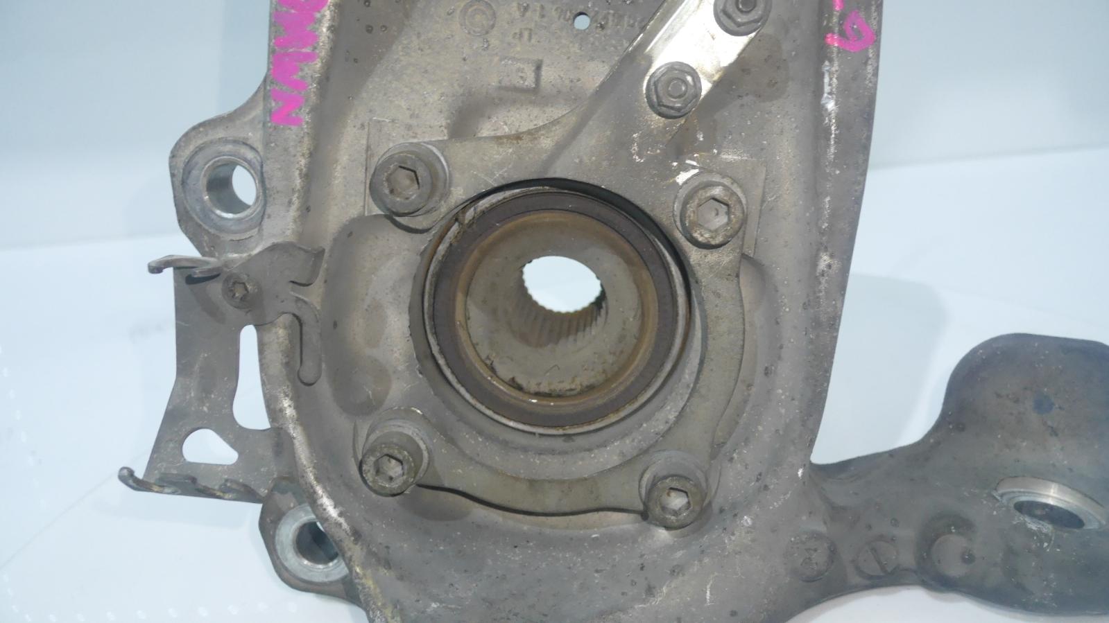 View Auto part Right Front Hub Assembly Maserati Quattroporte 2004