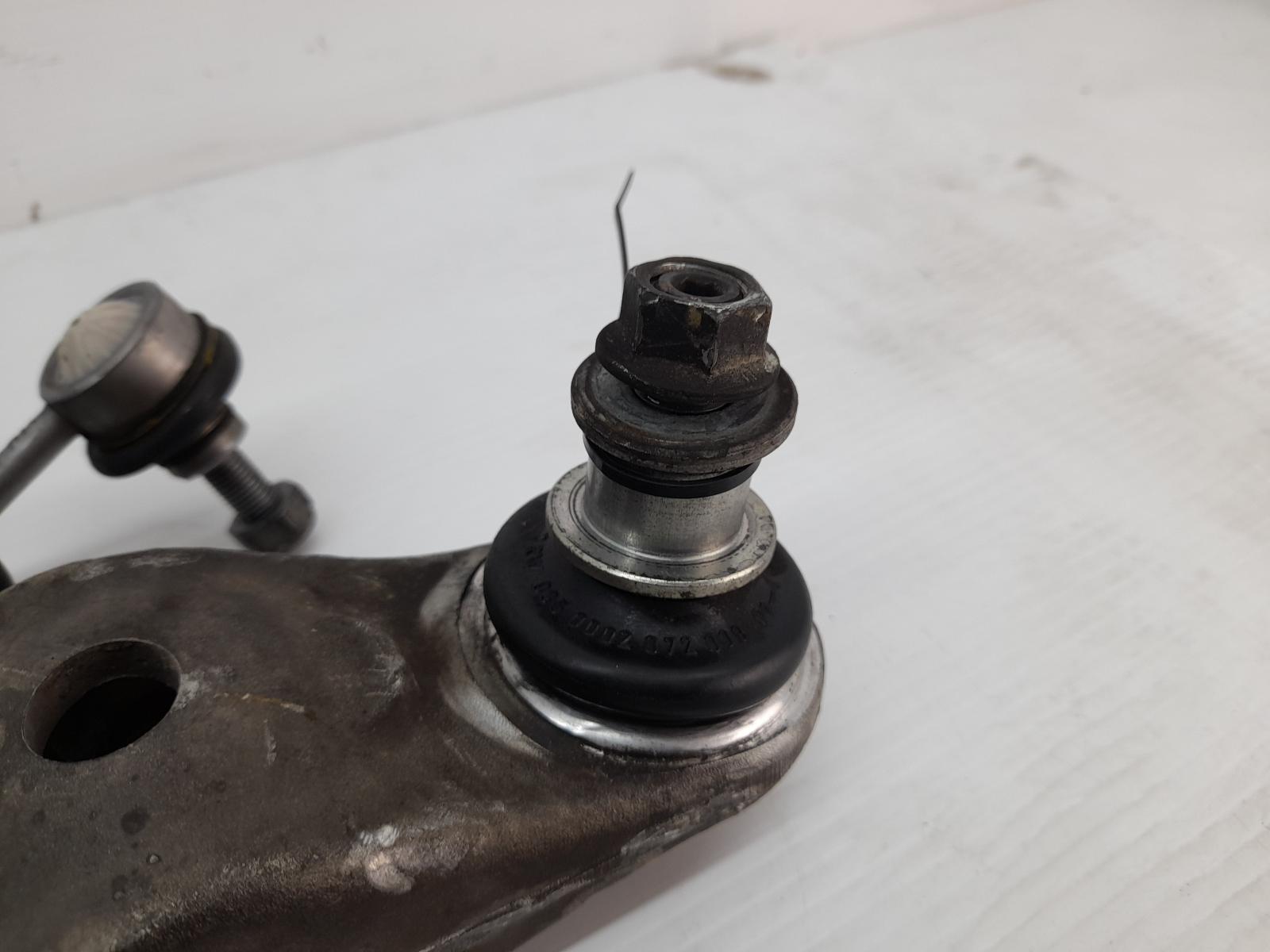 View Auto part Right Front Lower Control Arm Maserati Quattroporte 2004
