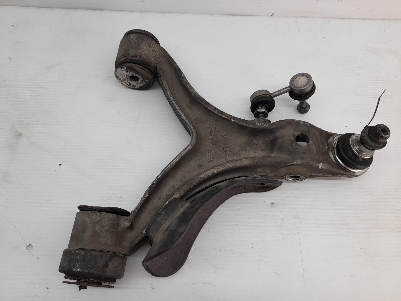 View Auto part Right Front Lower Control Arm Maserati Quattroporte 2004
