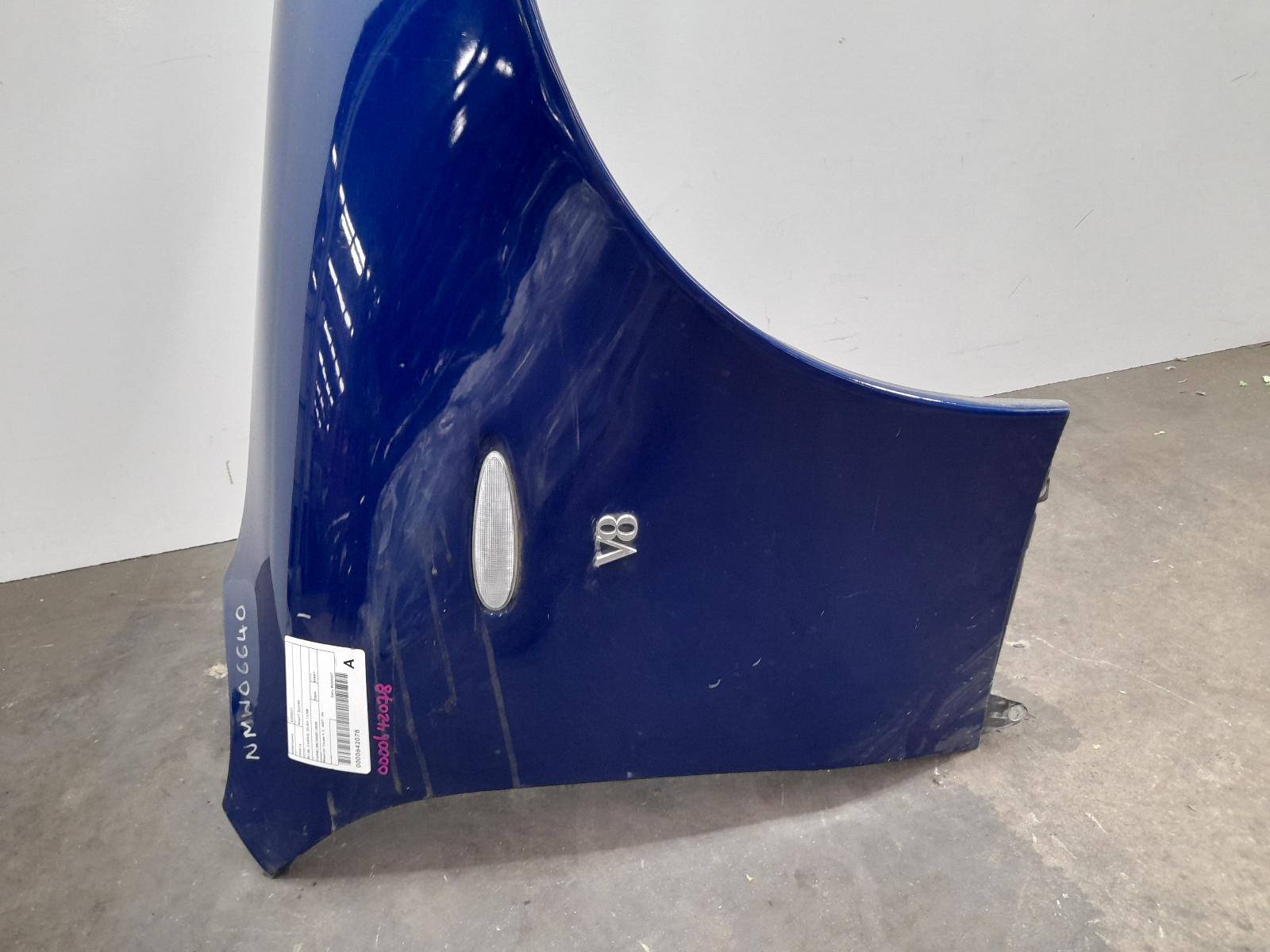 View Auto part Right Guard Maserati 4200gt 2004
