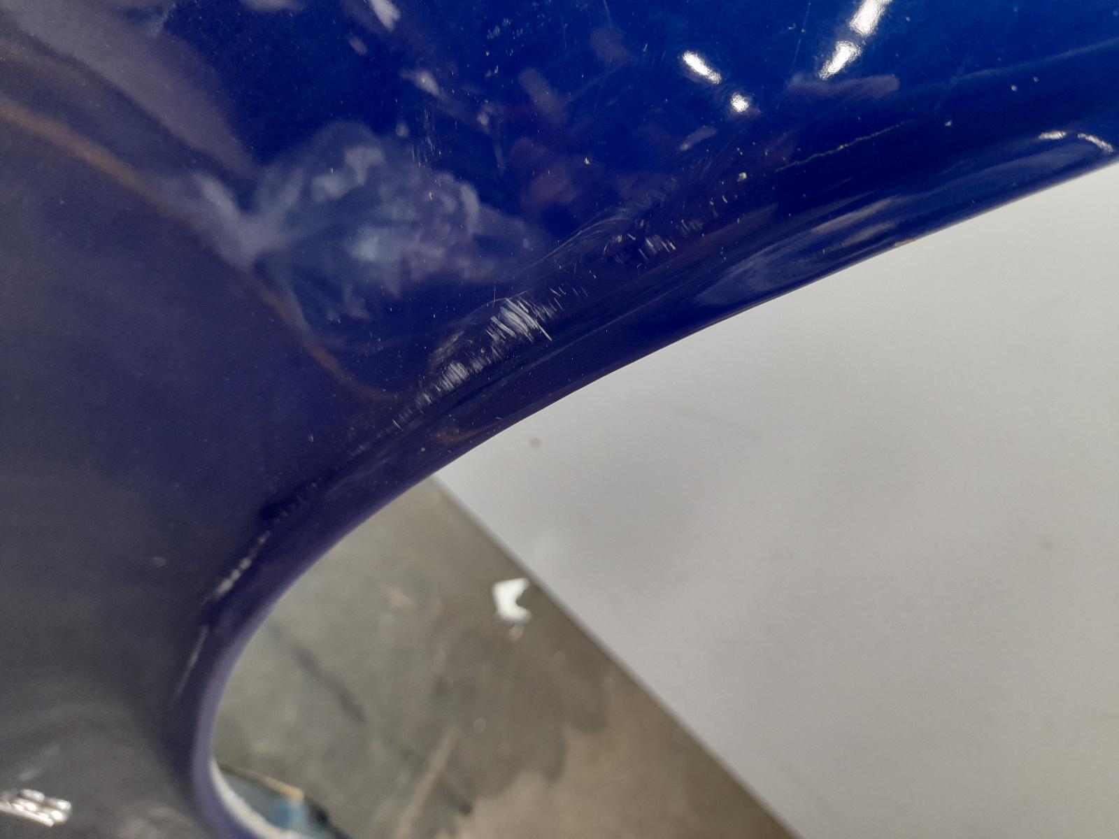 View Auto part Right Guard Maserati 4200gt 2004
