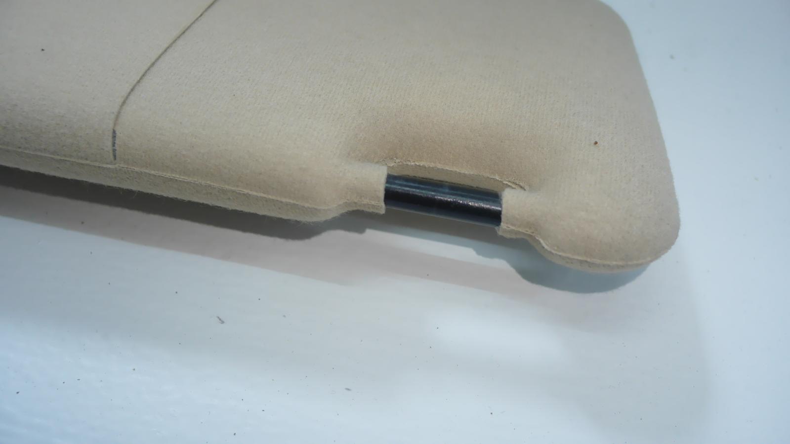 View Auto part Sunvisor Maserati 4200gt 2004