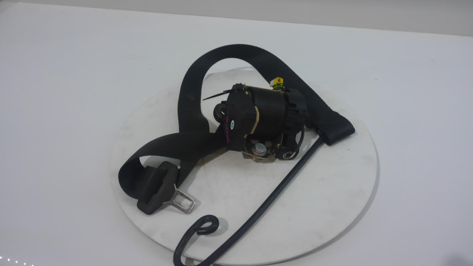 View Auto part Seatbelt/Stalk Maserati 4200gt 2004