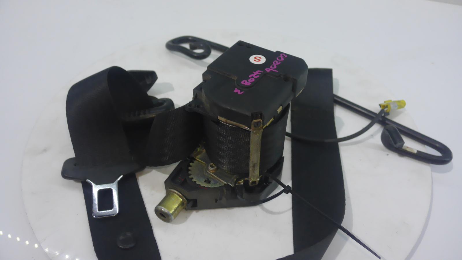 View Auto part Seatbelt/Stalk Maserati 4200gt 2004