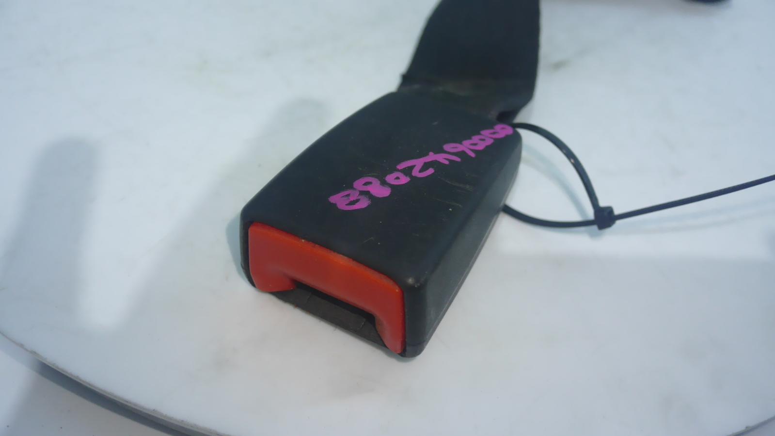 View Auto part Seatbelt/Stalk Maserati 4200gt 2004