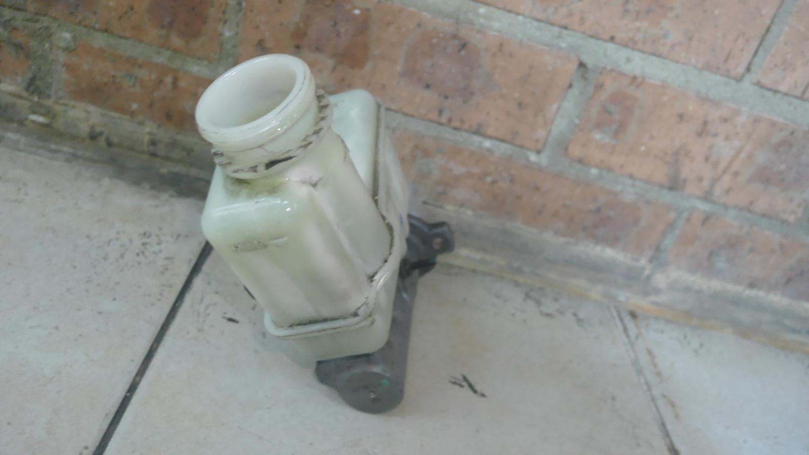 2004 Maserati 4200gt Master Cylinder View Auto part Master Cylinder Maserati 4200gt 2004