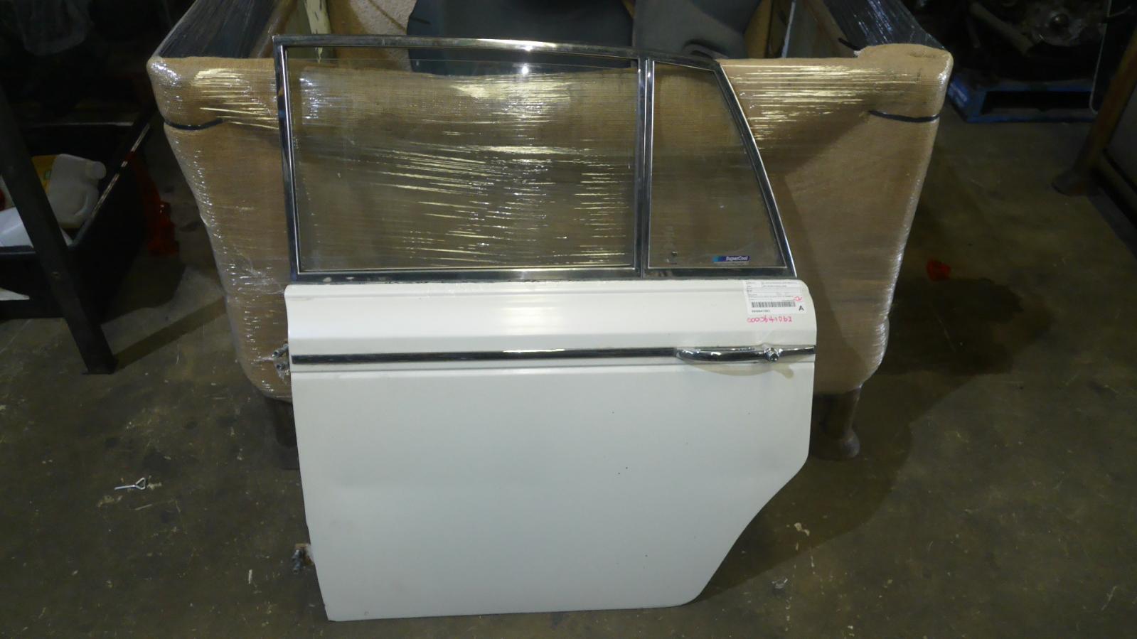 1979 Rolls-royce Silver Shadow/silver Wraith Ii Left Rear Door/Sliding View Auto part Left Rear Door/Sliding Rolls-royce Silver Shadow/silver Wraith Ii 1979