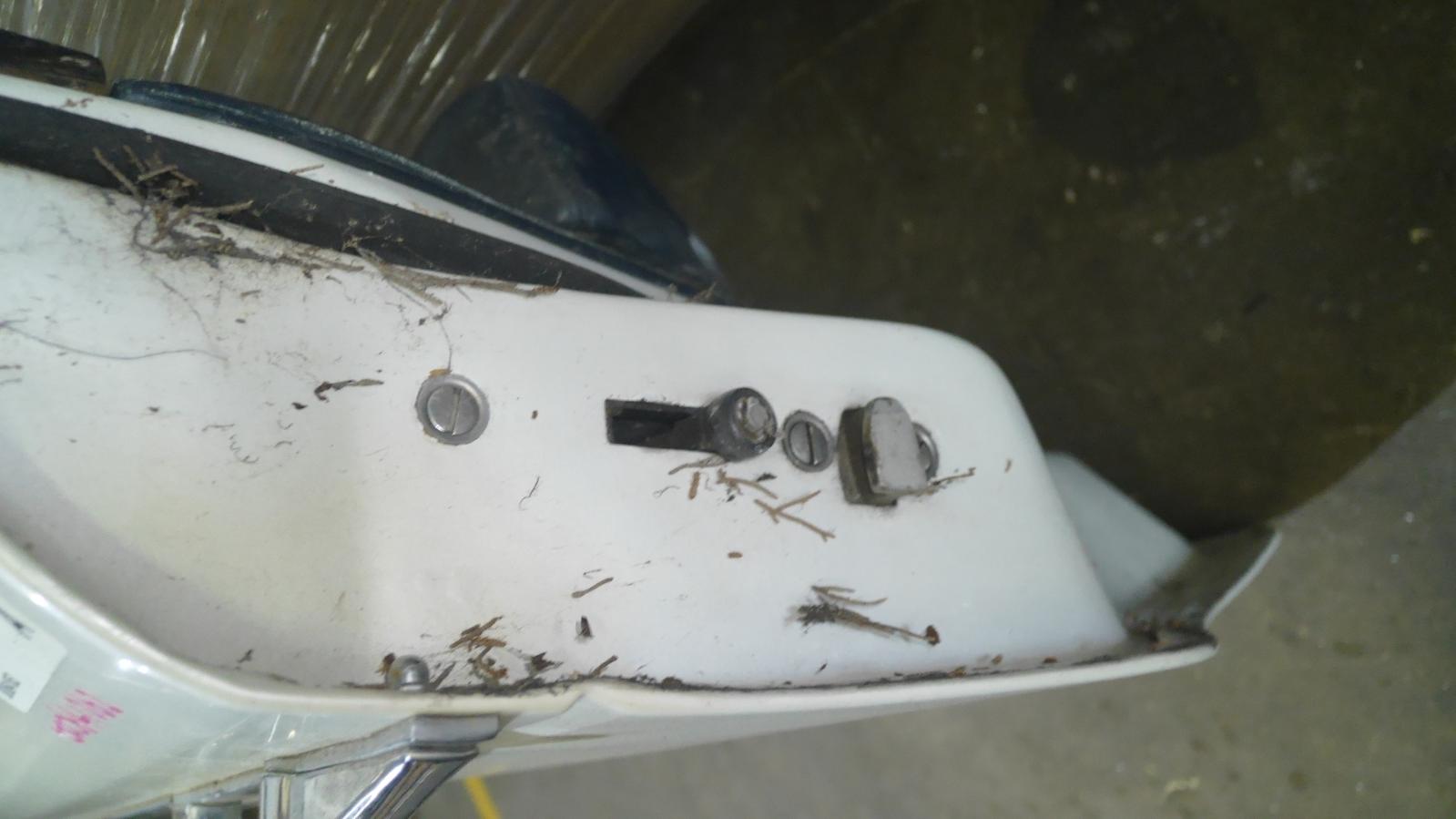 1979 Rolls-royce Silver Shadow/silver Wraith Ii Left Rear Door/Sliding View Auto part Left Rear Door/Sliding Rolls-royce Silver Shadow/silver Wraith Ii 1979
