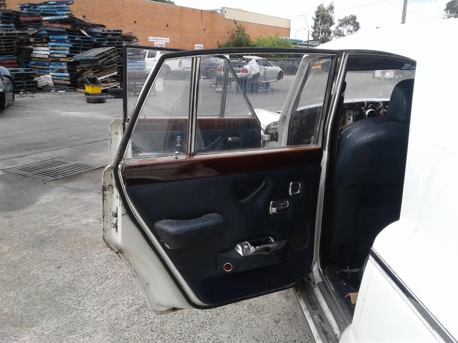 1979 Rolls-royce Silver Shadow/silver Wraith Ii Left Rear Door/Sliding View Auto part Left Rear Door/Sliding Rolls-royce Silver Shadow/silver Wraith Ii 1979