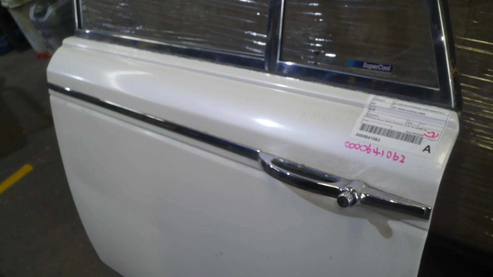 1979 Rolls-royce Silver Shadow/silver Wraith Ii Left Rear Door/Sliding View Auto part Left Rear Door/Sliding Rolls-royce Silver Shadow/silver Wraith Ii 1979