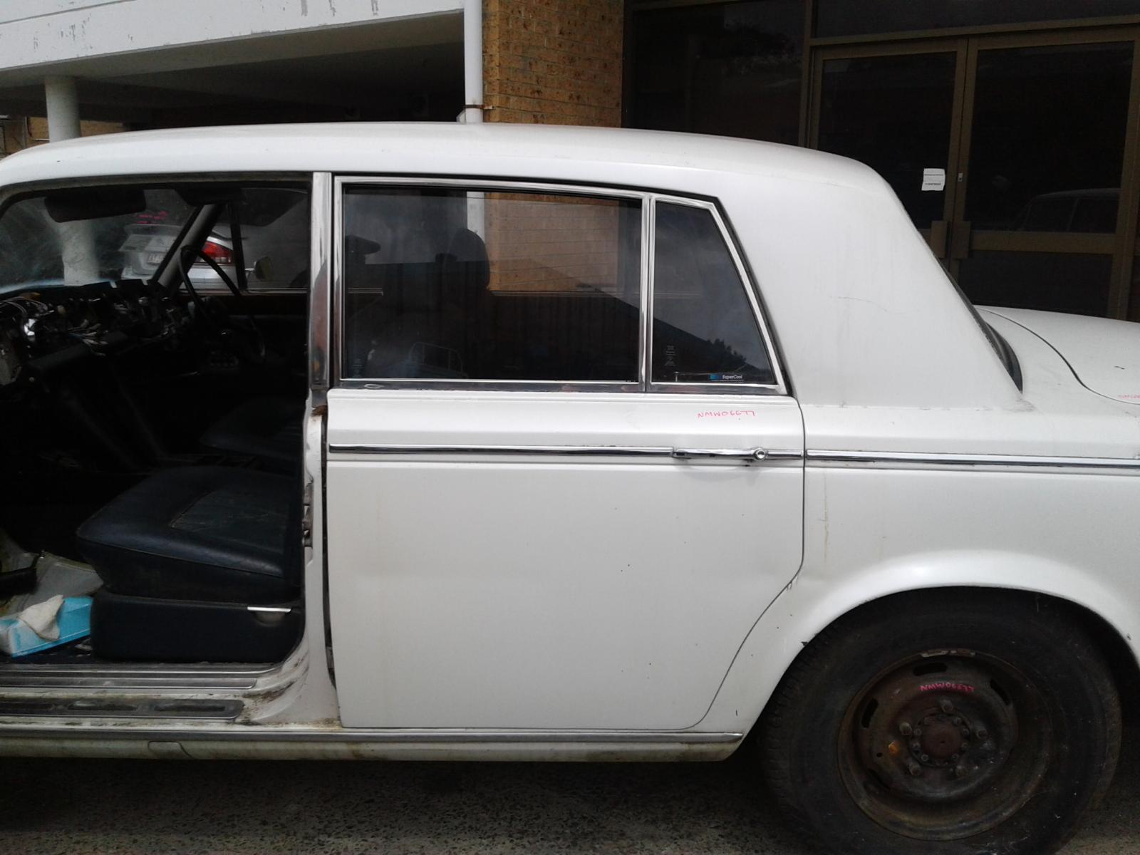 1979 Rolls-royce Silver Shadow/silver Wraith Ii Left Rear Door/Sliding View Auto part Left Rear Door/Sliding Rolls-royce Silver Shadow/silver Wraith Ii 1979