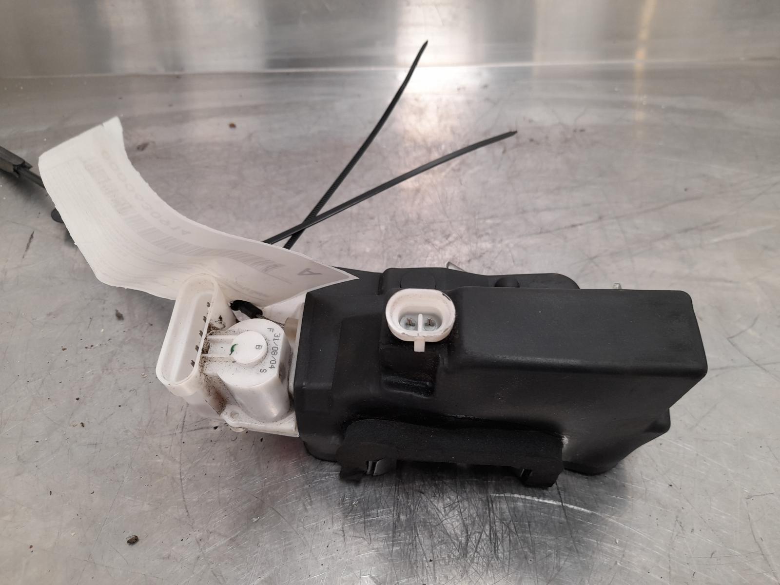 2005 Maserati Quattroporte Door/Boot/Gate Lock View Auto part Door/Boot/Gate Lock Maserati Quattroporte 2005