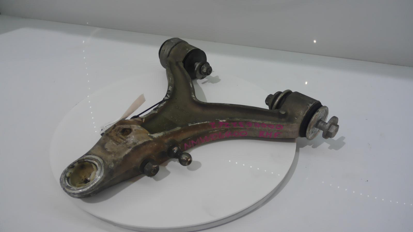 View Auto part Right Front Lower Control Arm Maserati Granturismo 2008