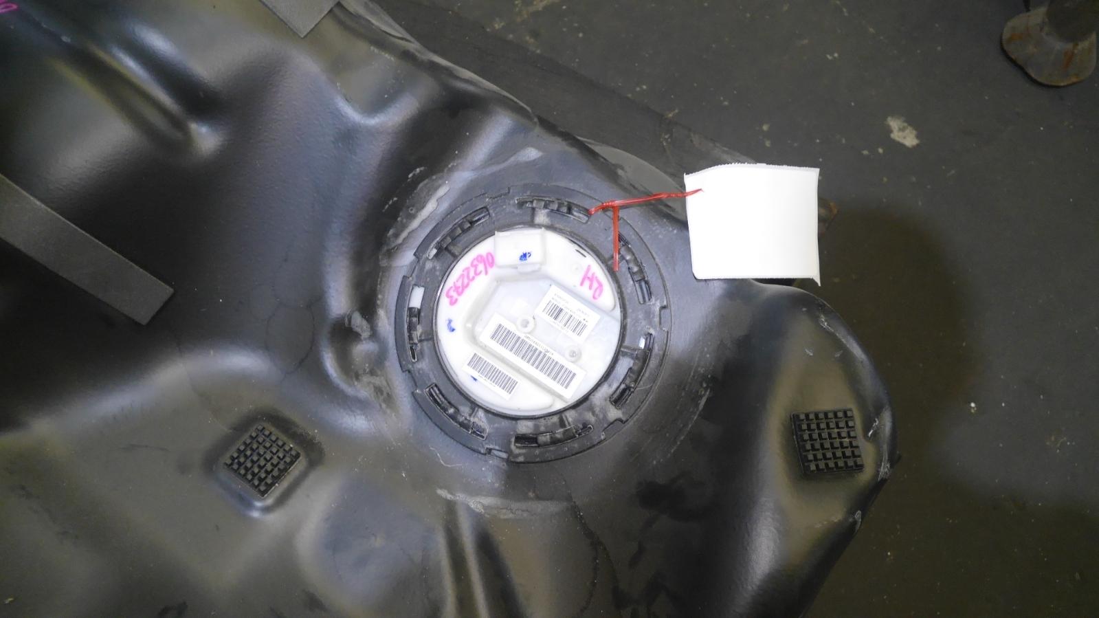 View Auto part Fuel Pump Maserati Ghibli  2015