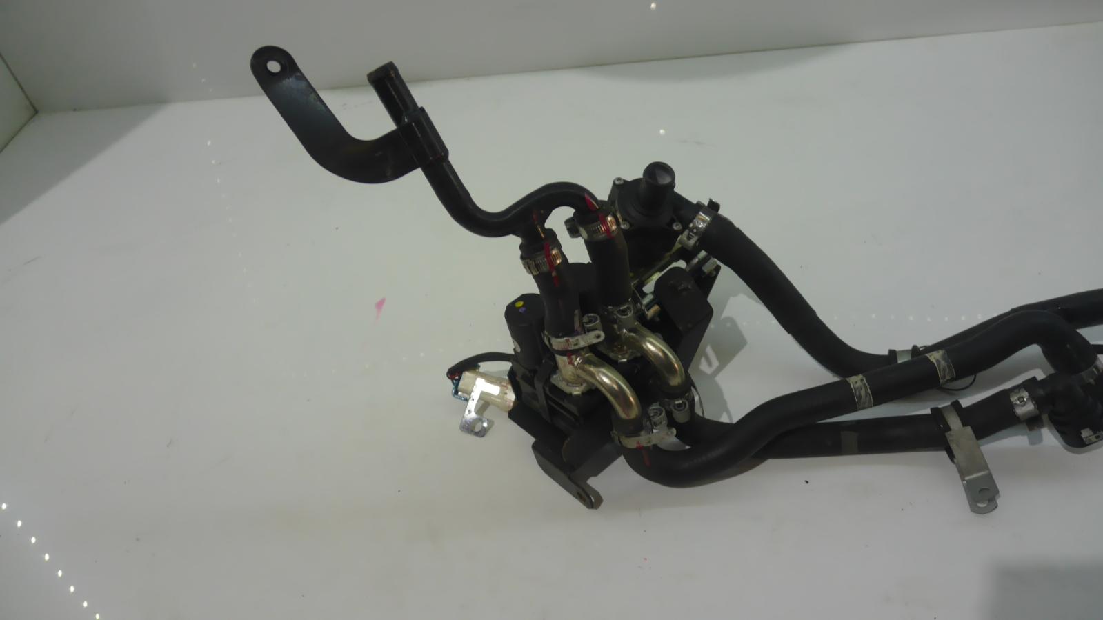 View Auto part Water Pump Maserati Granturismo 2008