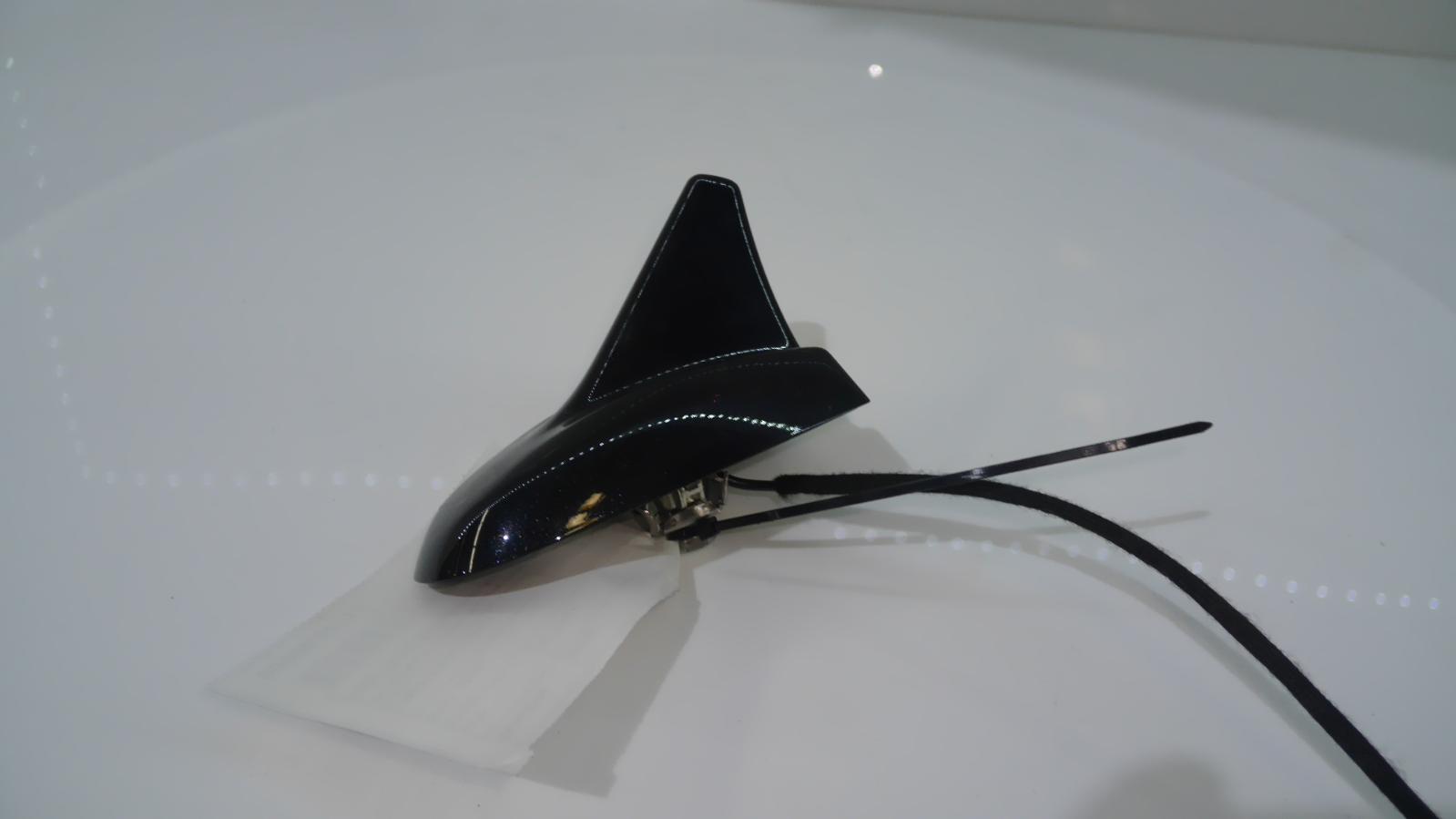 View Auto part Antenna Maserati Ghibli  2015