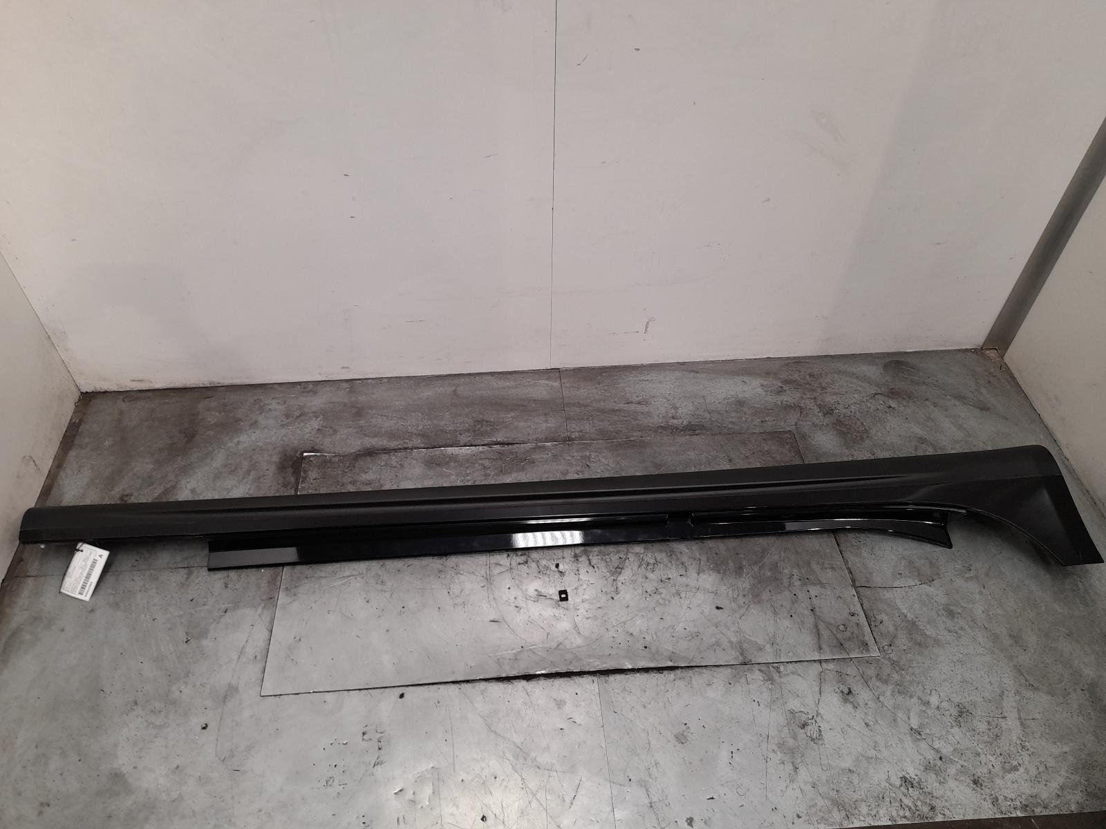 View Auto part Side Step/Skirt Maserati Ghibli  2015