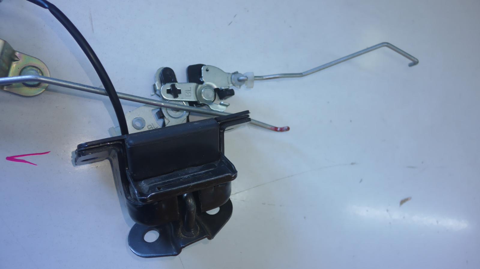 View Auto part Door/Boot/Gate Lock Kia Sorento 2007
