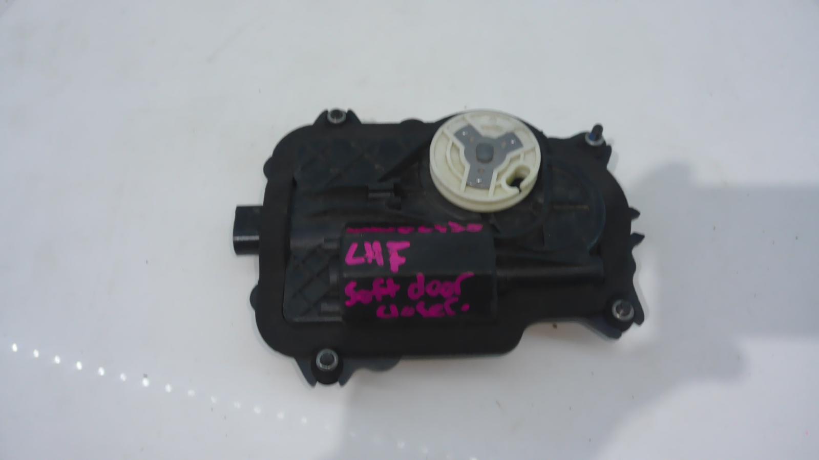 2007 Bentley Continental Misc Switch/Relay View Auto part Misc Switch/Relay Bentley Continental 2007