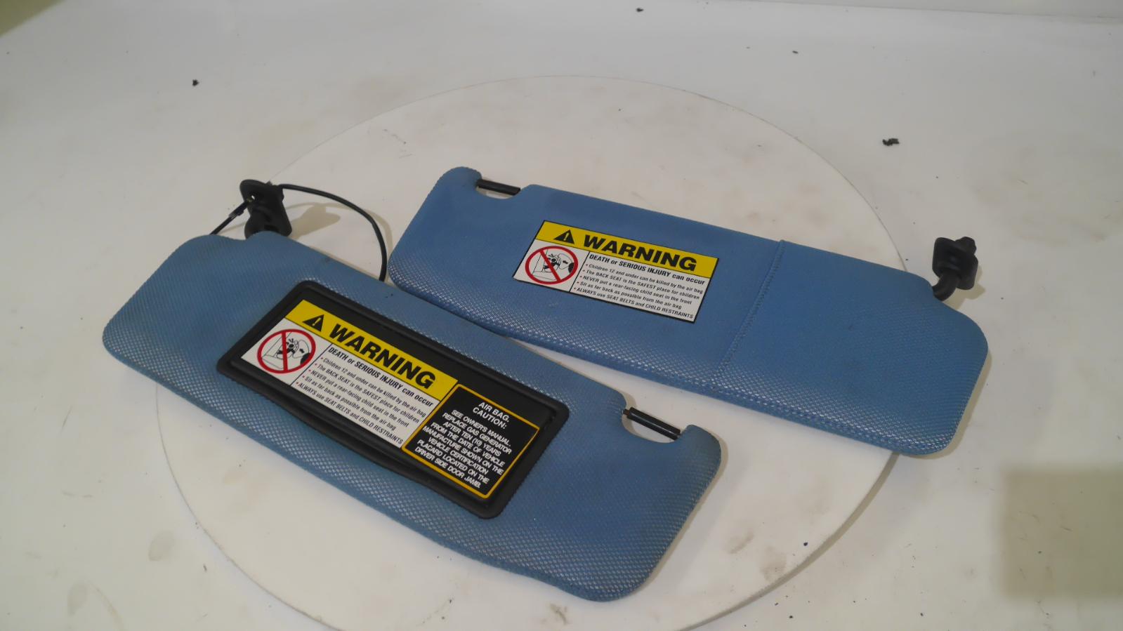 View Auto part Sunvisor Maserati 4200gt 2004