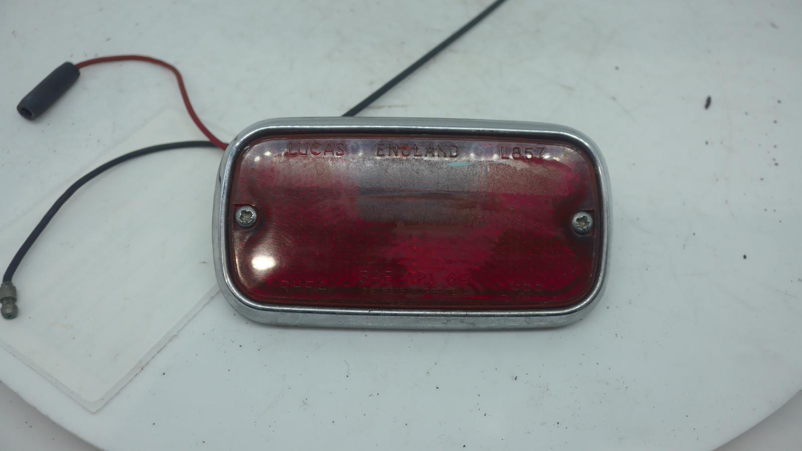 1979 Rolls-royce Silver Shadow/silver Wraith Ii Right Indicator/Fog/Side View Auto part Right Indicator/Fog/Side Rolls-royce Silver Shadow/silver Wraith Ii 1979