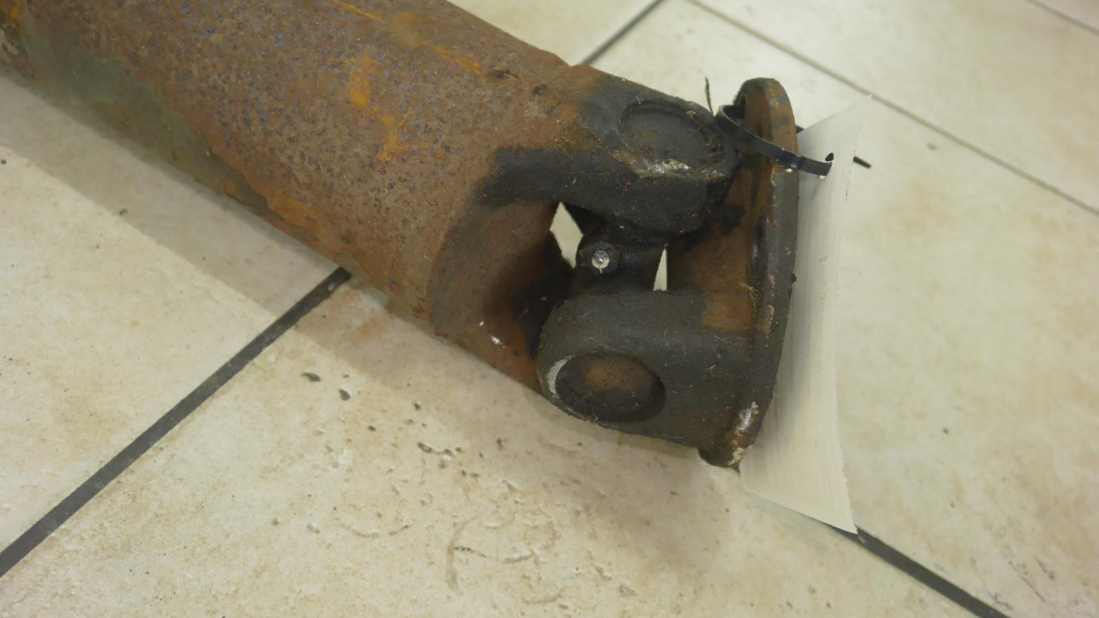 1979 Rolls-royce Silver Shadow/silver Wraith Ii Rear Drive Shaft View Auto part Rear Drive Shaft Rolls-royce Silver Shadow/silver Wraith Ii 1979