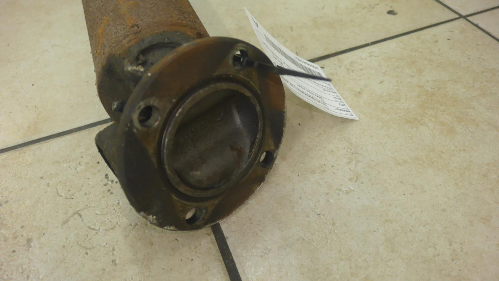 1979 Rolls-royce Silver Shadow/silver Wraith Ii Rear Drive Shaft View Auto part Rear Drive Shaft Rolls-royce Silver Shadow/silver Wraith Ii 1979