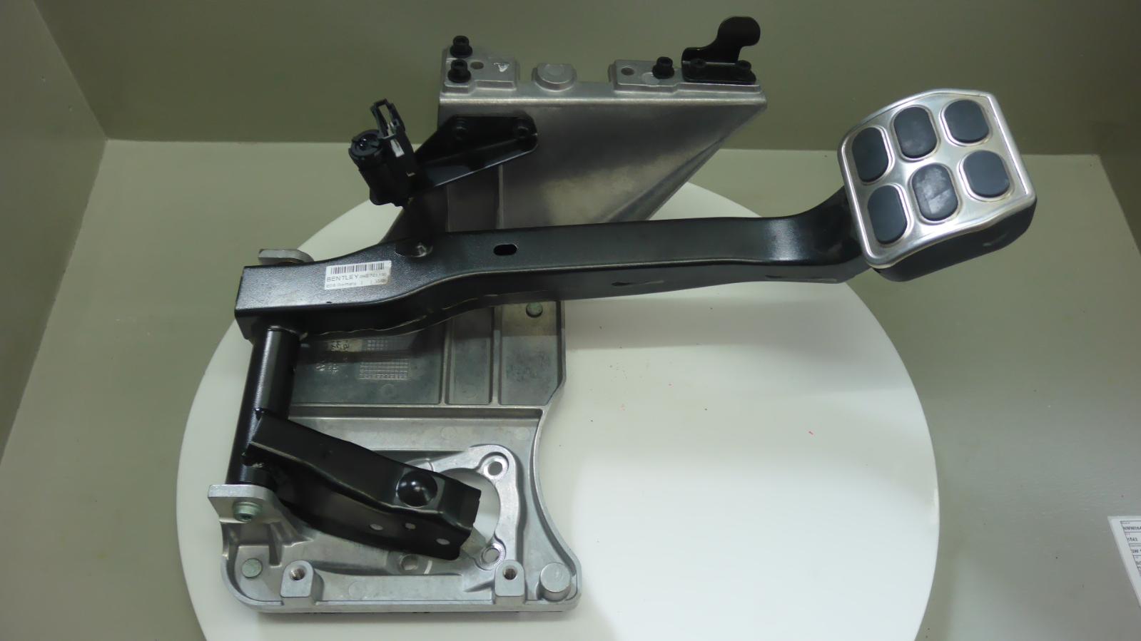 2007 Bentley Continental Pedal Assembly View Auto part Pedal Assembly Bentley Continental 2007