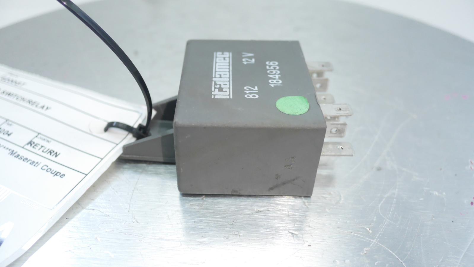View Auto part Misc Switch/Relay Maserati 4200gt 2004