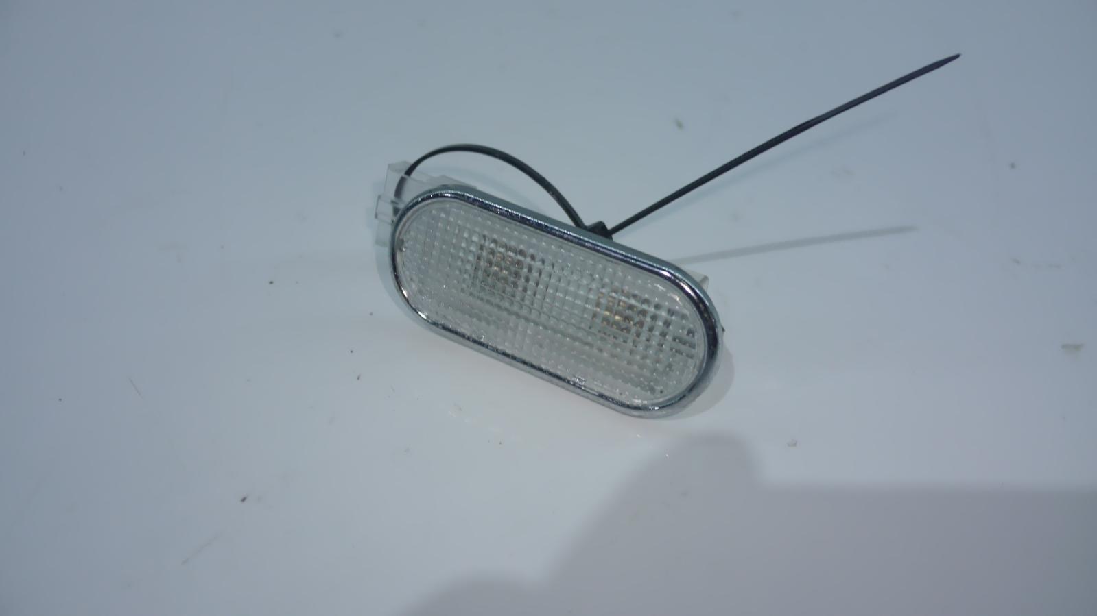 View Auto part Courtesy Light Bentley Continental 2007