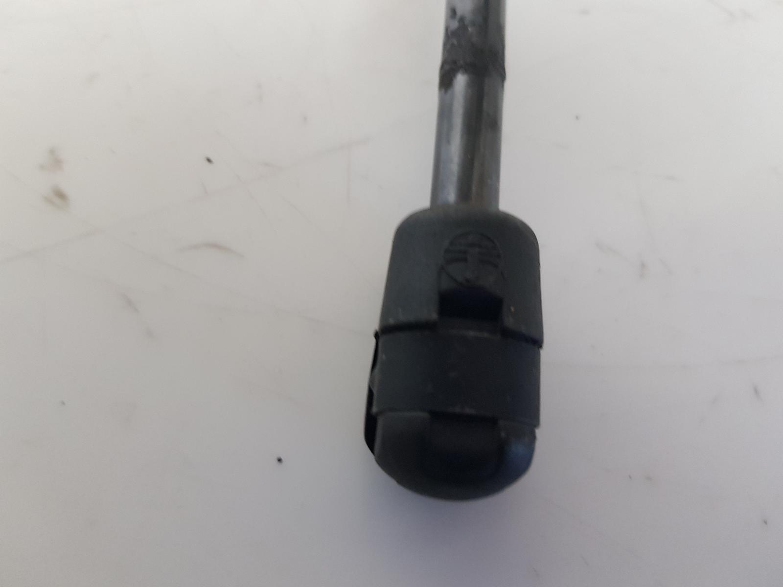 2008 Maserati Granturismo Bonnet Hinge/Strut View Auto part Bonnet Hinge/Strut Maserati Granturismo 2008