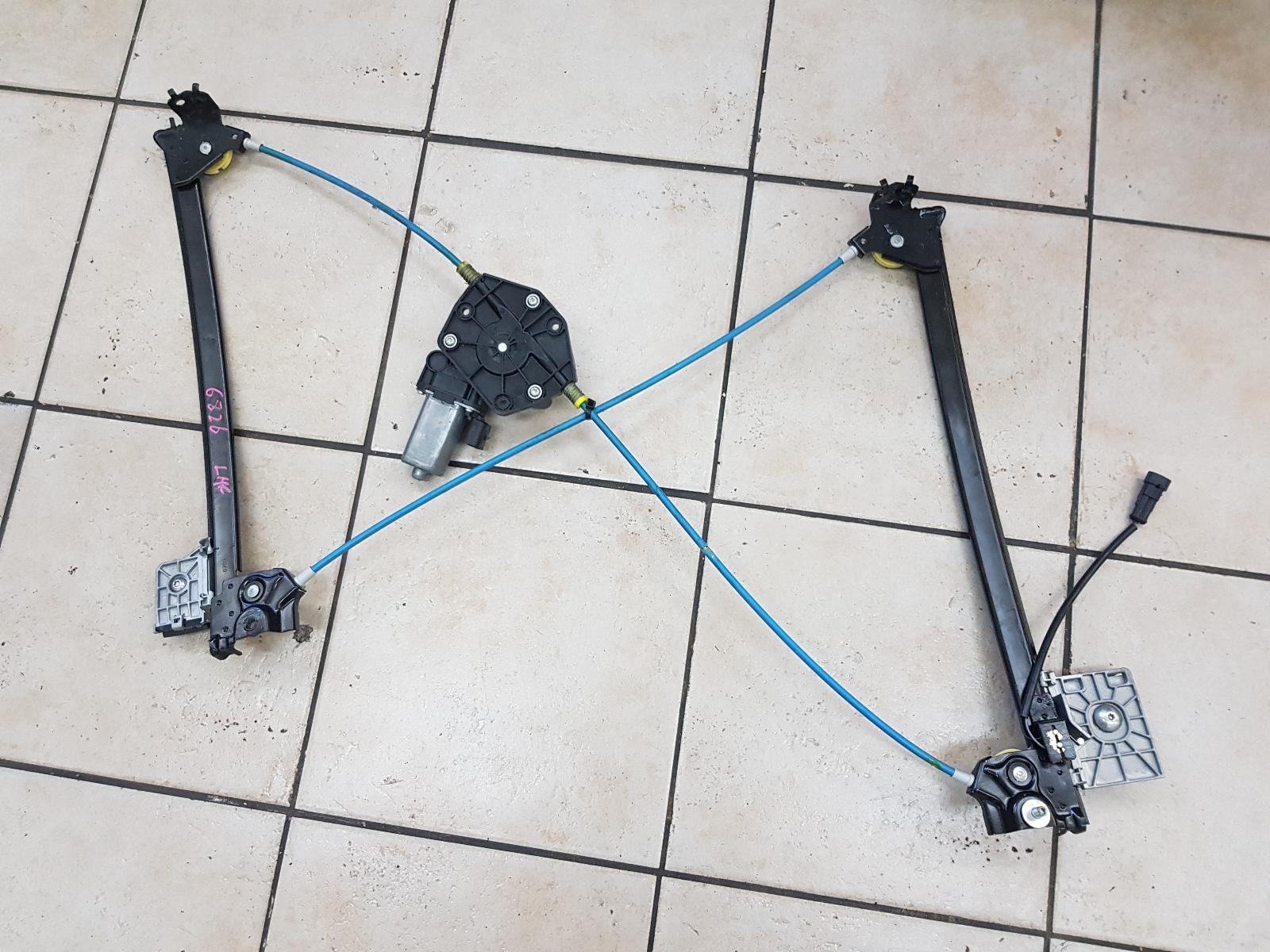 View Auto part Left Front Window Reg/Motor Maserati Granturismo 2008