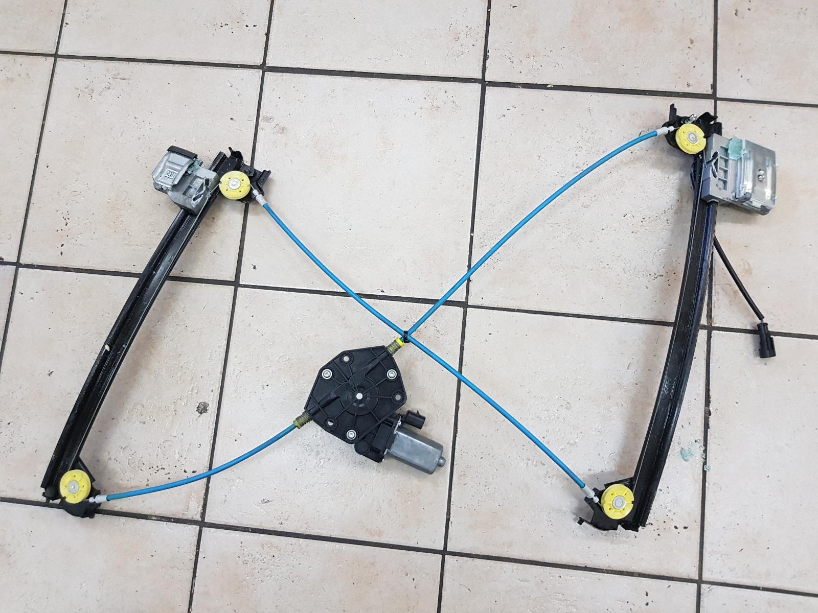 View Auto part Left Front Window Reg/Motor Maserati Granturismo 2008