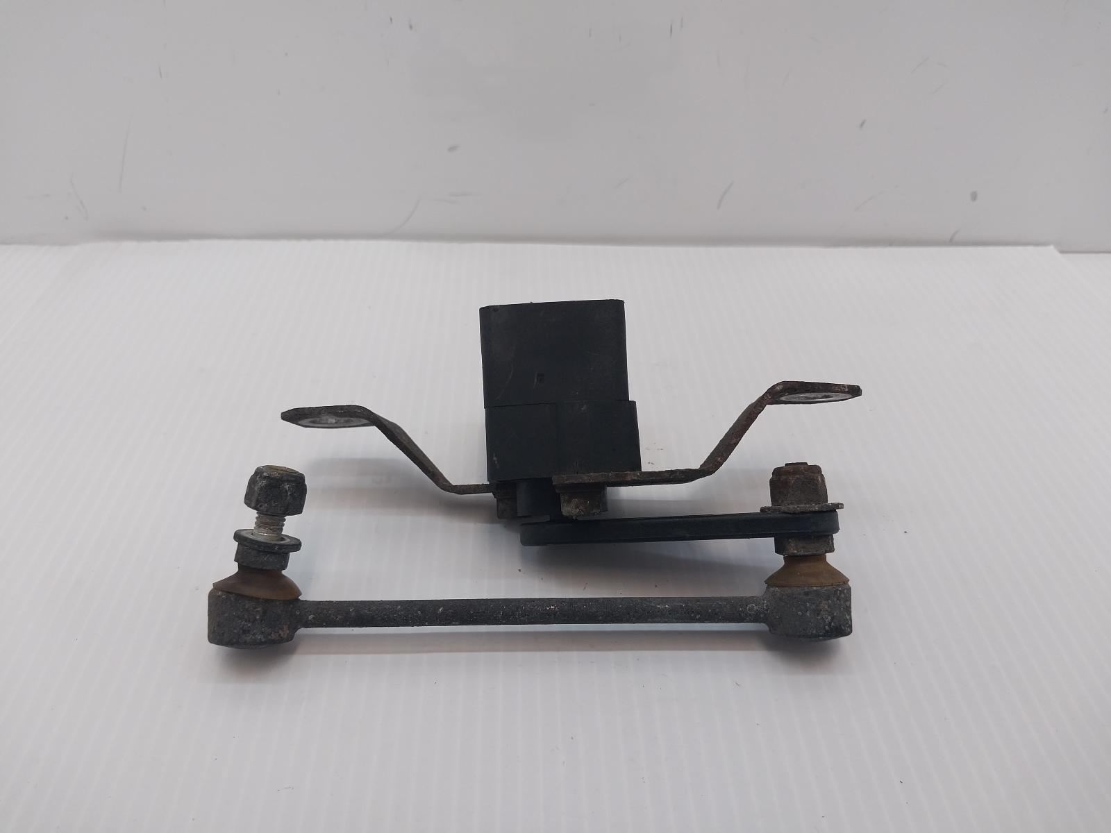 View Auto part Misc Switch/Relay Maserati 4200gt 2006