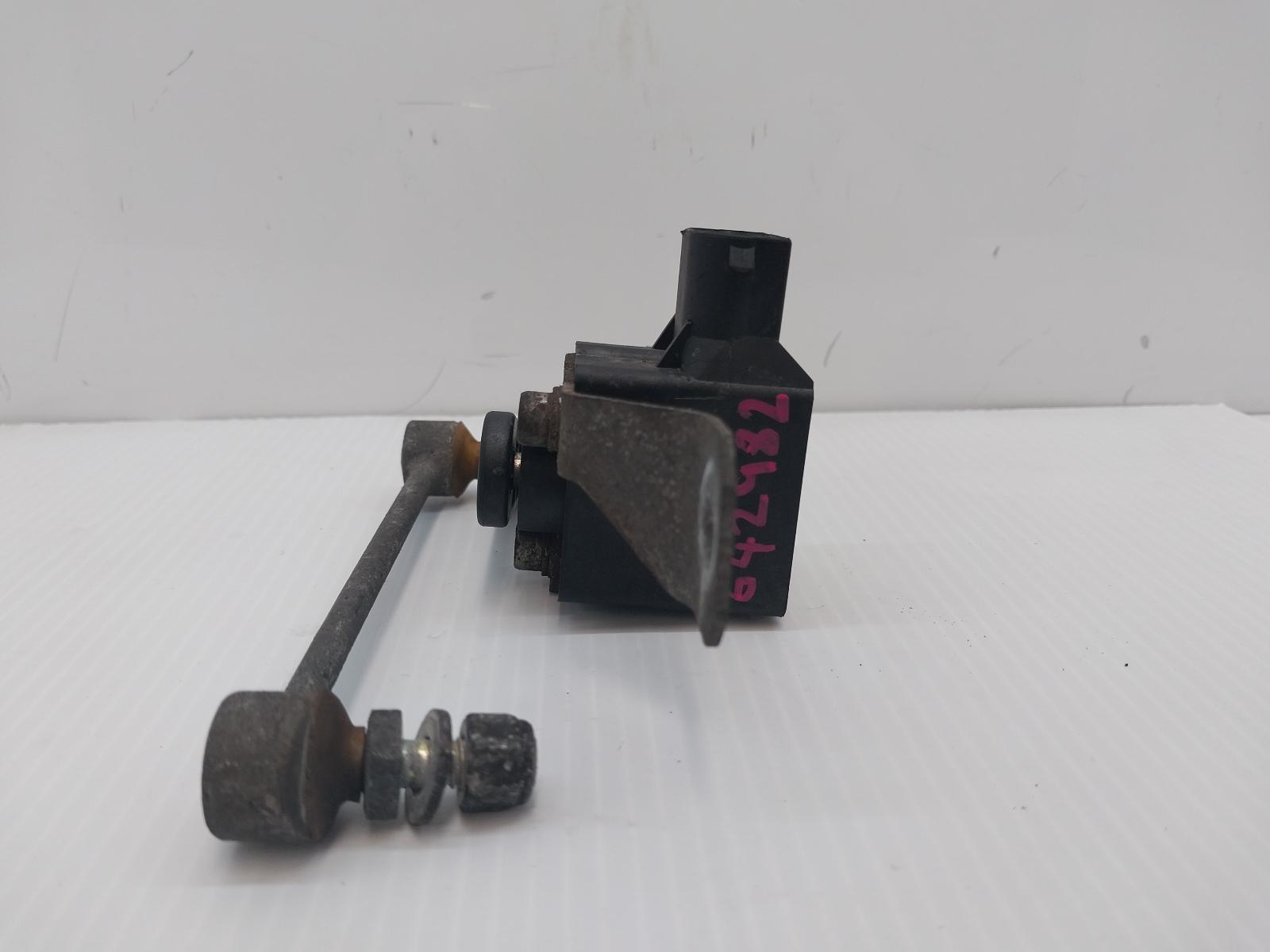 View Auto part Misc Switch/Relay Maserati 4200gt 2006