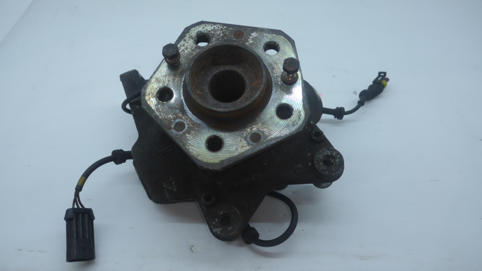 View Auto part Right Front Hub Assembly Maserati 4200gt 2003