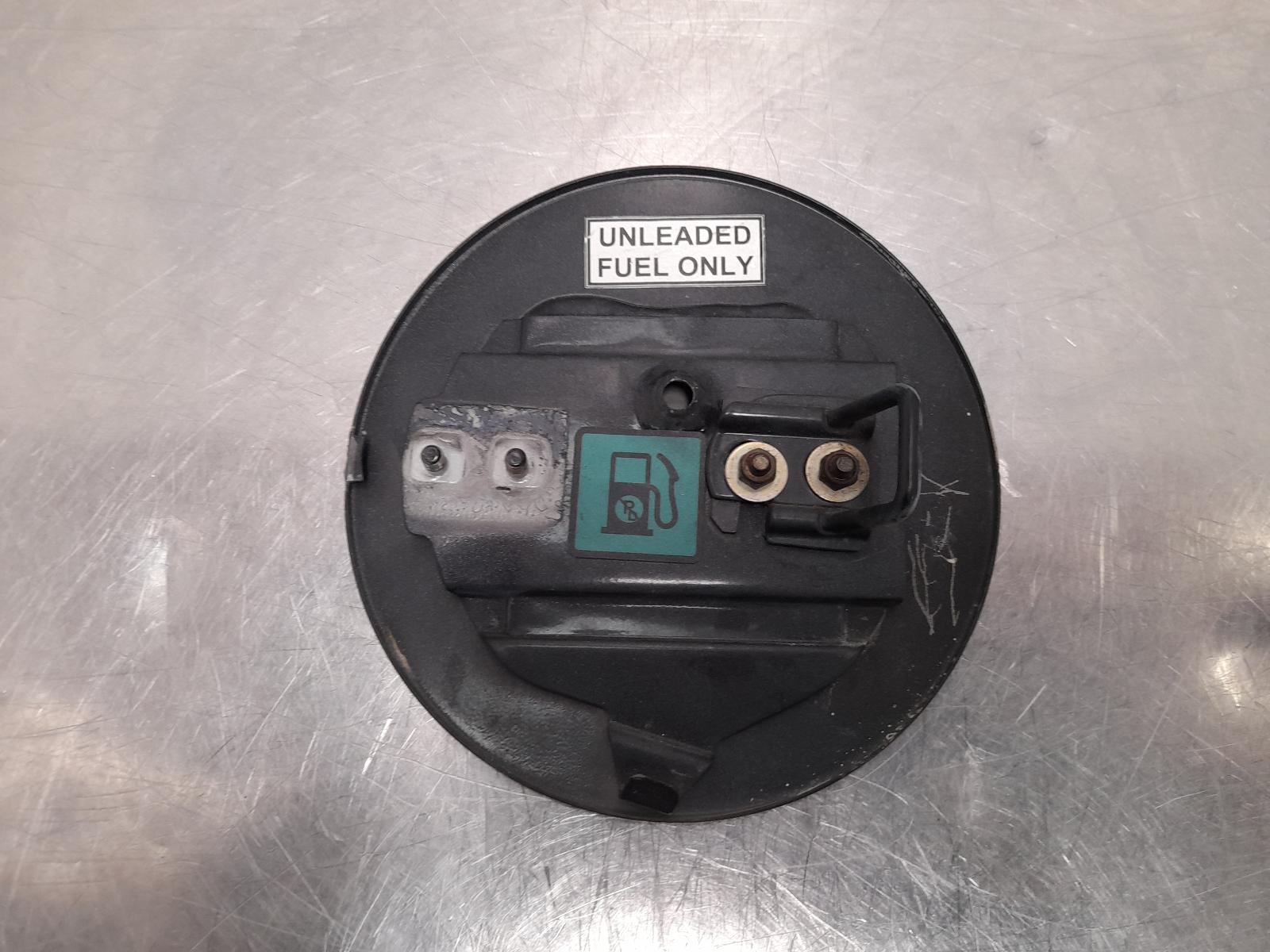 View Auto part Fuel Door / Filler Maserati 4200gt 2003