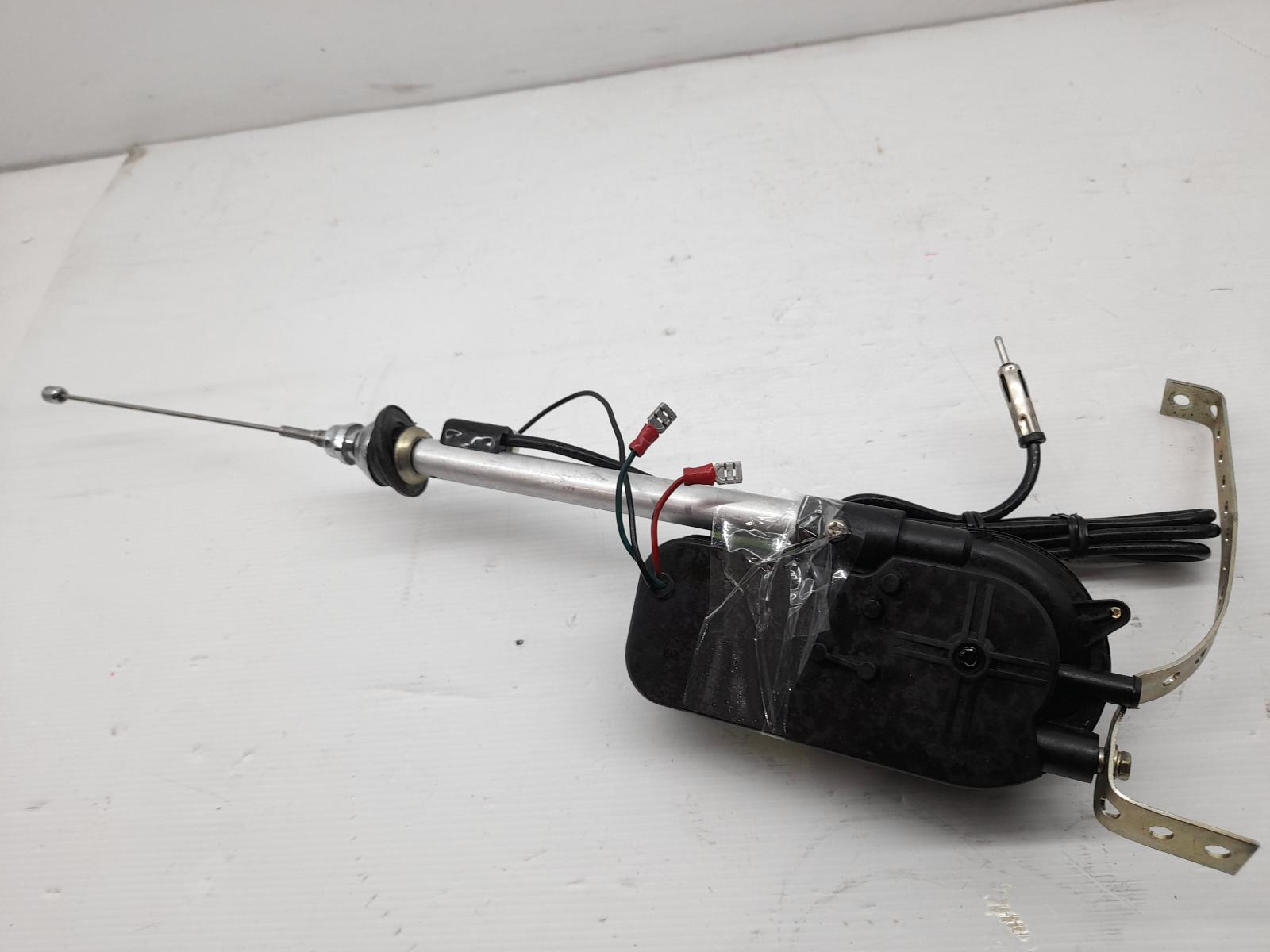 View Auto part Antenna Rolls-royce Silver Spirit/spur 1988