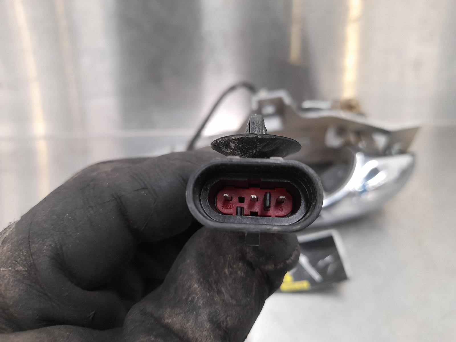 View Auto part Door Handle Maserati Quattroporte 2004