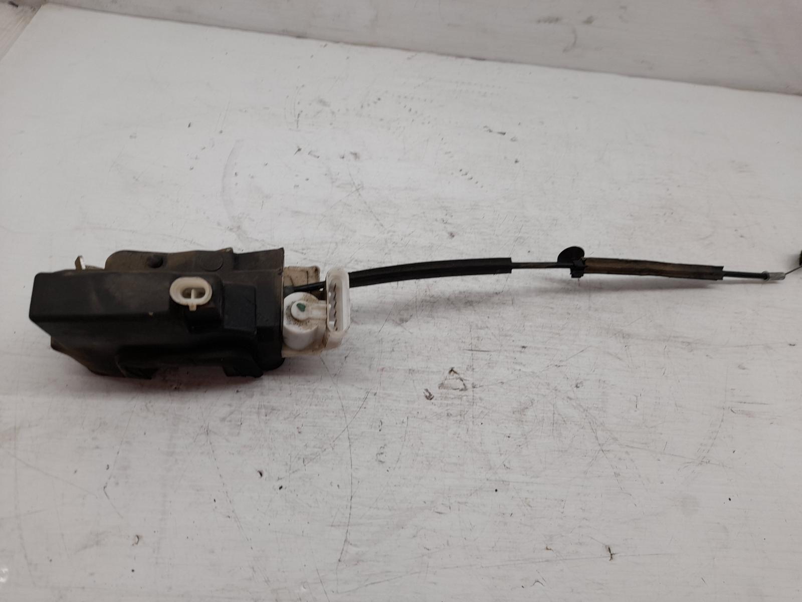 View Auto part Door/Boot/Gate Lock Maserati Quattroporte 2004
